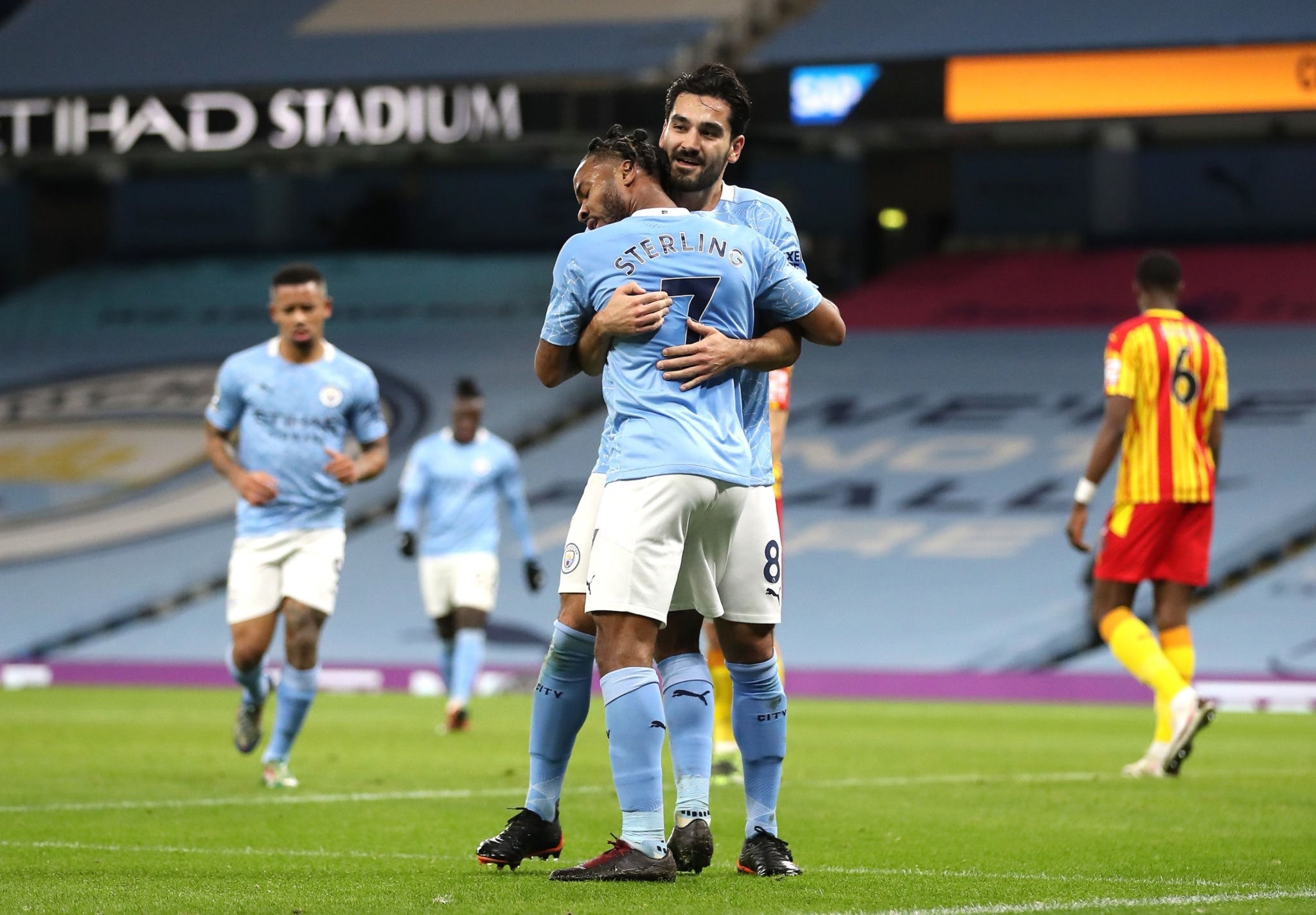 还积极参与 还积极参与